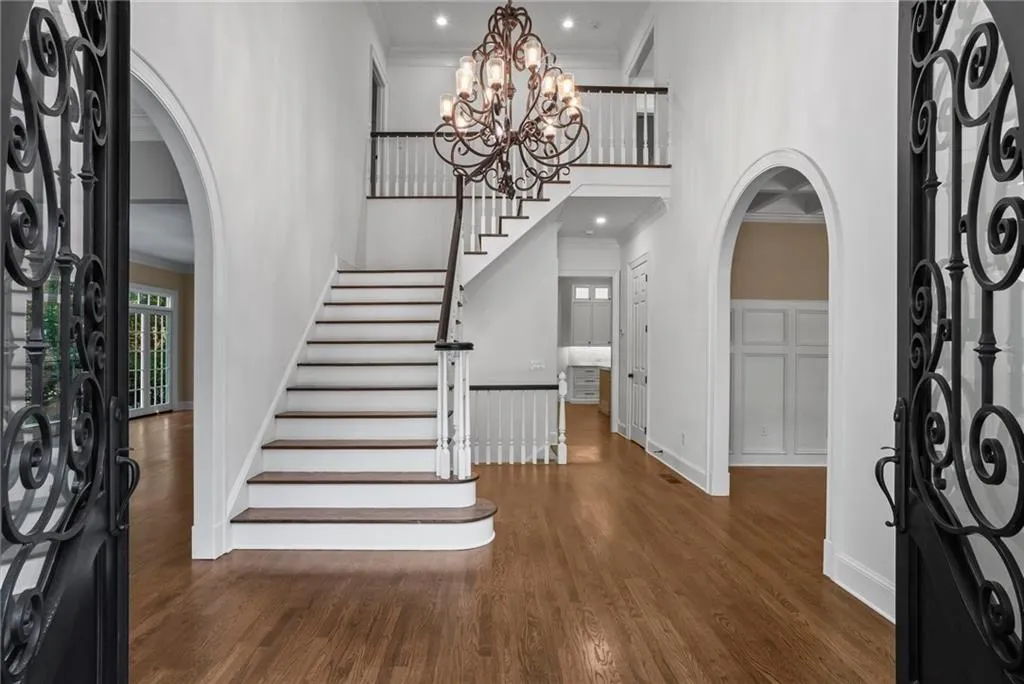 1235 W Garmon Road Nw, Atlanta, Georgia 30327, 5 Bedrooms Bedrooms, ,6 BathroomsBathrooms,Residential,For Sale,1235 W Garmon Road Nw,7669370