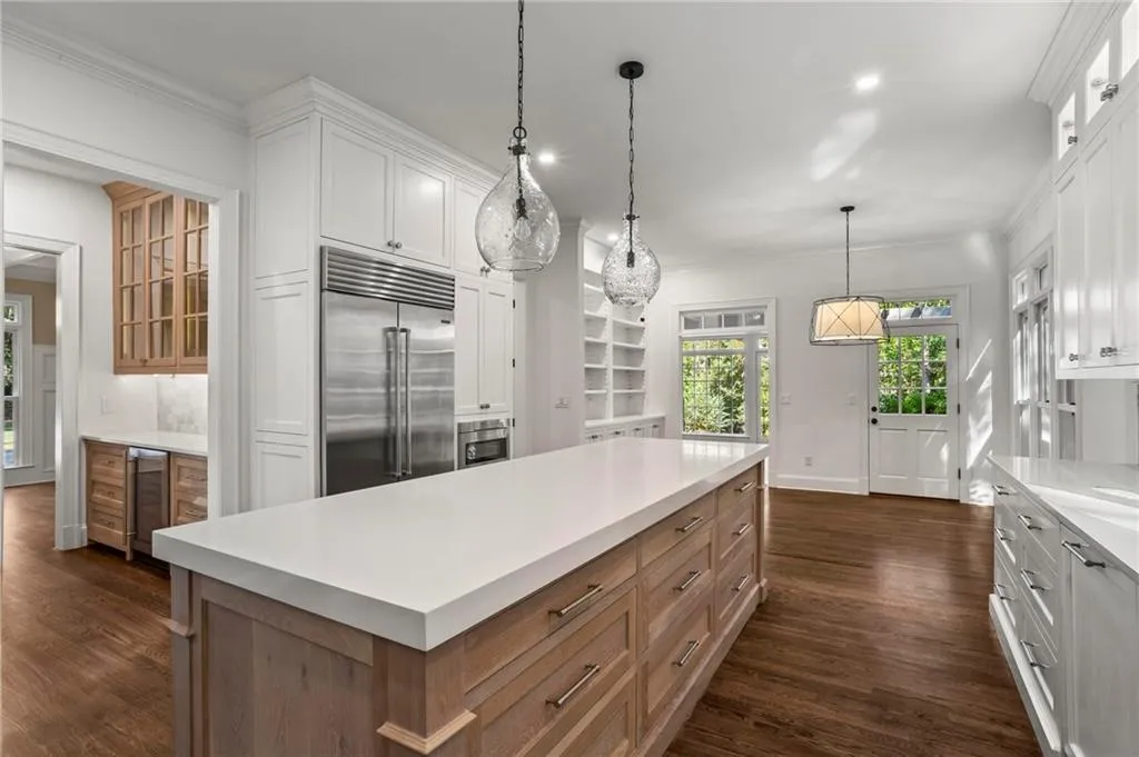 1235 W Garmon Road Nw, Atlanta, Georgia 30327, 5 Bedrooms Bedrooms, ,6 BathroomsBathrooms,Residential,For Sale,1235 W Garmon Road Nw,7669370