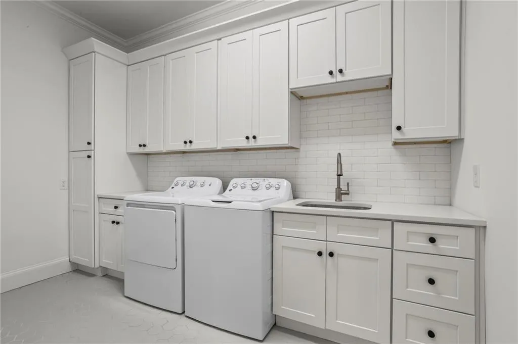 1235 W Garmon Road Nw, Atlanta, Georgia 30327, 5 Bedrooms Bedrooms, ,6 BathroomsBathrooms,Residential,For Sale,1235 W Garmon Road Nw,7669370
