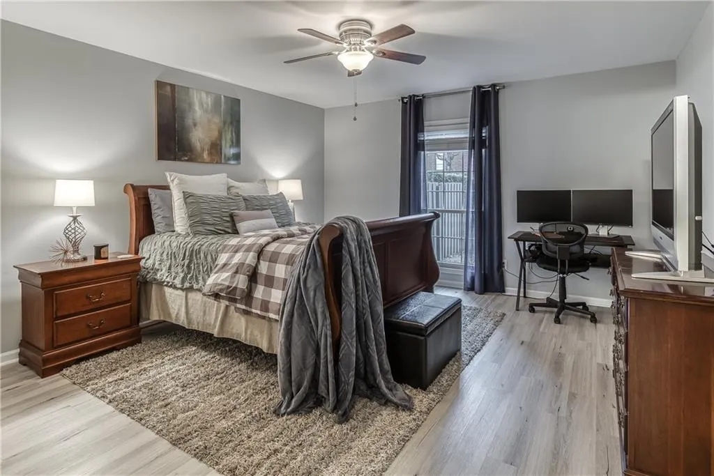 6851 Roswell Road Unit J11, Sandy Springs, Georgia 30328, 1 Bedroom Bedrooms, ,1 BathroomBathrooms,Residential,Sold,6851 Roswell Road Unit J11,6858140