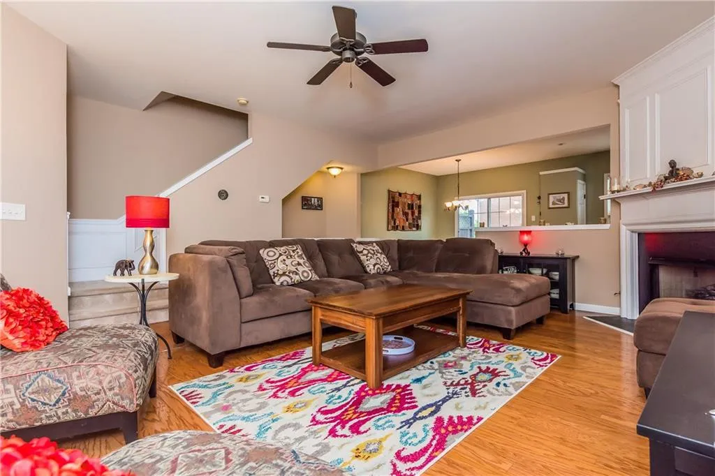 5131 Manerdale Drive Unit 9, Atlanta, Georgia 30339, 3 Bedrooms Bedrooms, ,2 BathroomsBathrooms,Residential,Sold,5131 Manerdale Drive Unit 9,5840519