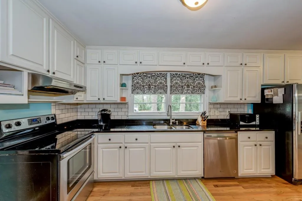 509 Hilderbrand Drive, Sandy Springs, Georgia 30328, 3 Bedrooms Bedrooms, ,2 BathroomsBathrooms,Residential,Sold,509 Hilderbrand Drive,5819924