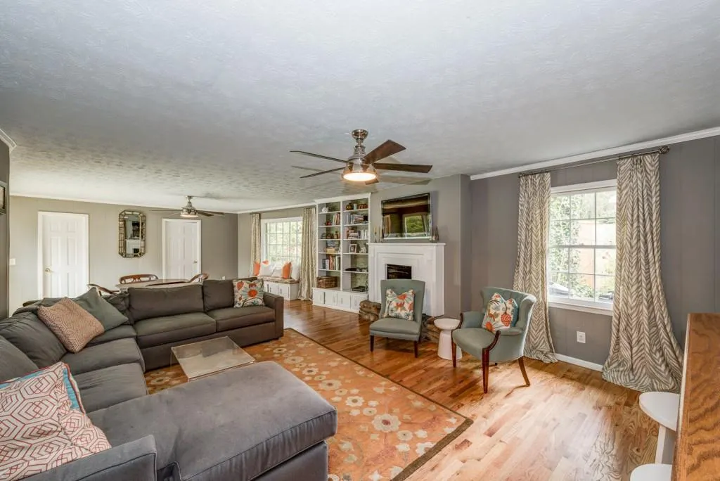 509 Hilderbrand Drive, Sandy Springs, Georgia 30328, 3 Bedrooms Bedrooms, ,2 BathroomsBathrooms,Residential,Sold,509 Hilderbrand Drive,5819924