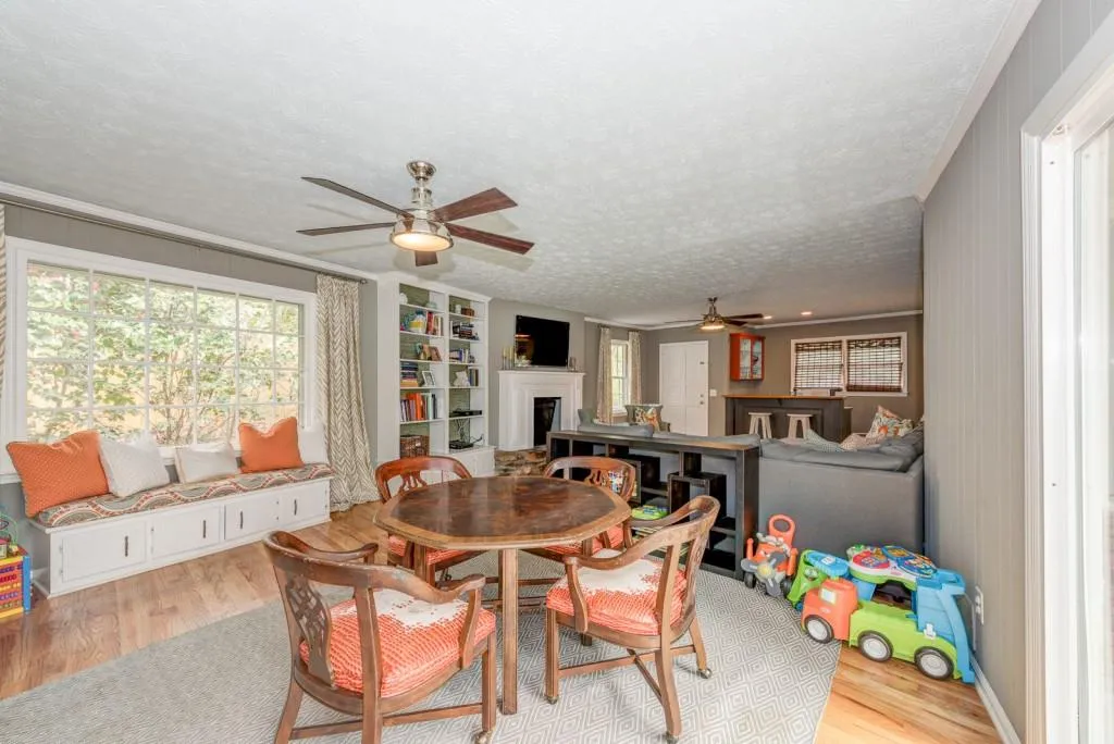 509 Hilderbrand Drive, Sandy Springs, Georgia 30328, 3 Bedrooms Bedrooms, ,2 BathroomsBathrooms,Residential,Sold,509 Hilderbrand Drive,5819924