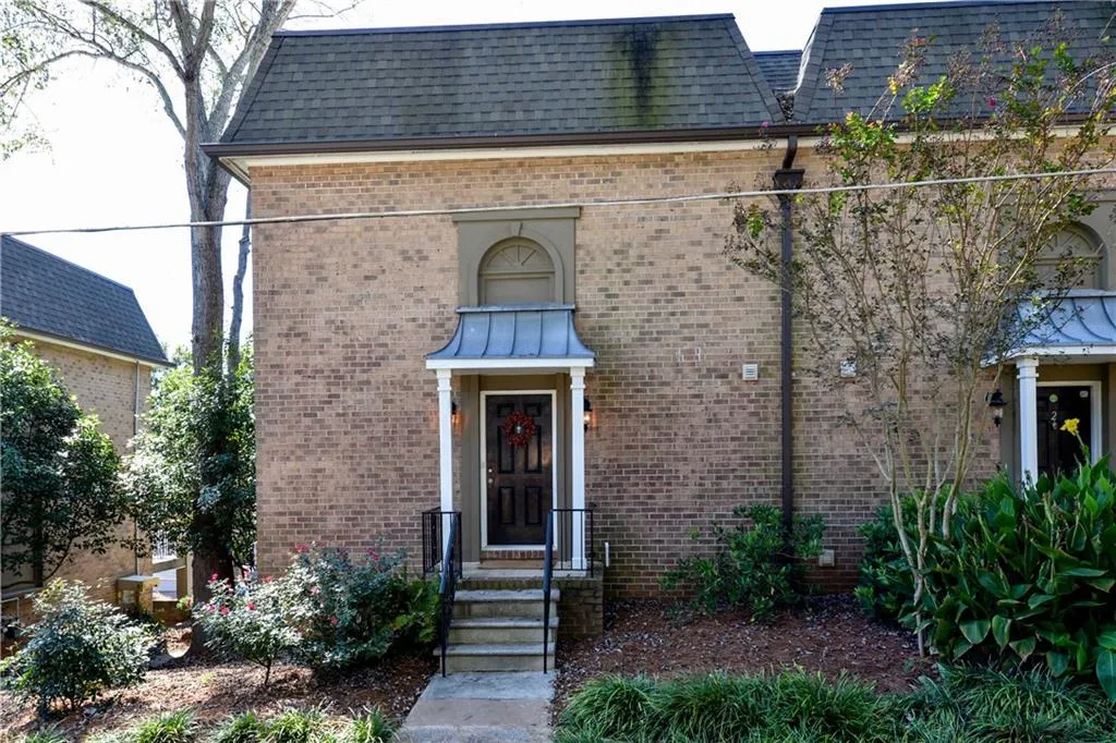 6980 Roswell Road Unit D1, Atlanta, Georgia 30328, 2 Bedrooms Bedrooms, ,1 BathroomBathrooms,Residential,Sold,6980 Roswell Road Unit D1,6080847