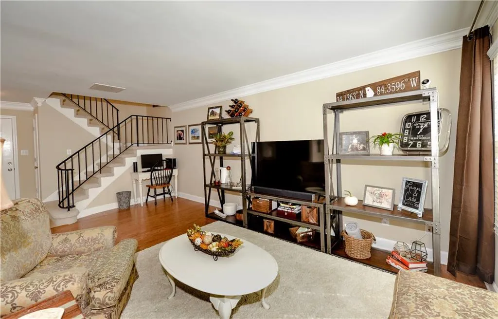 6980 Roswell Road Unit D1, Atlanta, Georgia 30328, 2 Bedrooms Bedrooms, ,1 BathroomBathrooms,Residential,Sold,6980 Roswell Road Unit D1,6080847