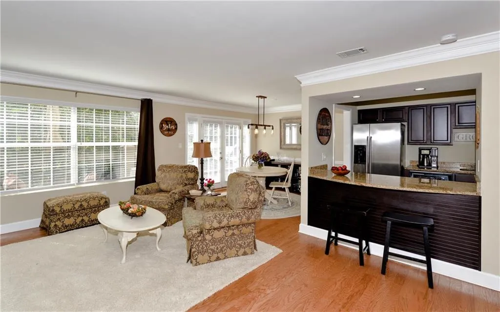 6980 Roswell Road Unit D1, Atlanta, Georgia 30328, 2 Bedrooms Bedrooms, ,1 BathroomBathrooms,Residential,Sold,6980 Roswell Road Unit D1,6080847