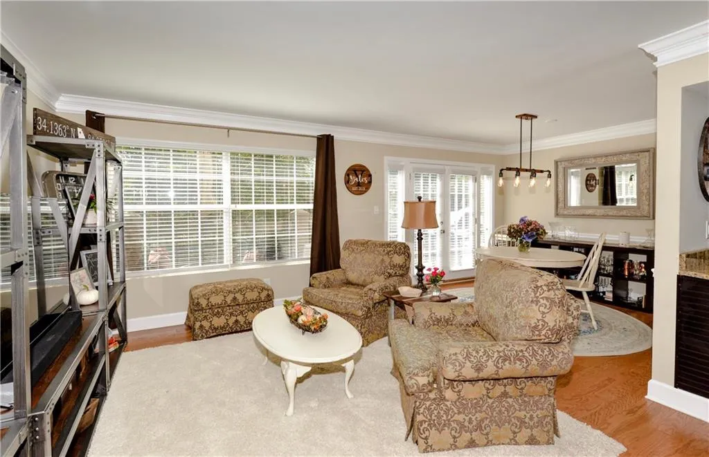 6980 Roswell Road Unit D1, Atlanta, Georgia 30328, 2 Bedrooms Bedrooms, ,1 BathroomBathrooms,Residential,Sold,6980 Roswell Road Unit D1,6080847