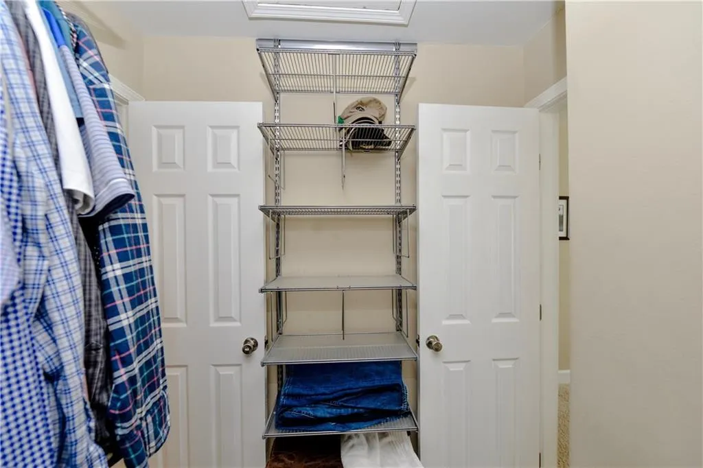 6980 Roswell Road Unit D1, Atlanta, Georgia 30328, 2 Bedrooms Bedrooms, ,1 BathroomBathrooms,Residential,Sold,6980 Roswell Road Unit D1,6080847