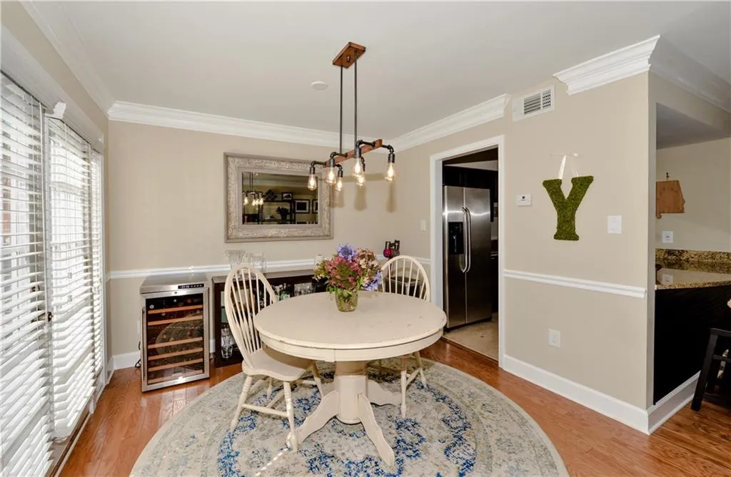 6980 Roswell Road Unit D1, Atlanta, Georgia 30328, 2 Bedrooms Bedrooms, ,1 BathroomBathrooms,Residential,Sold,6980 Roswell Road Unit D1,6080847