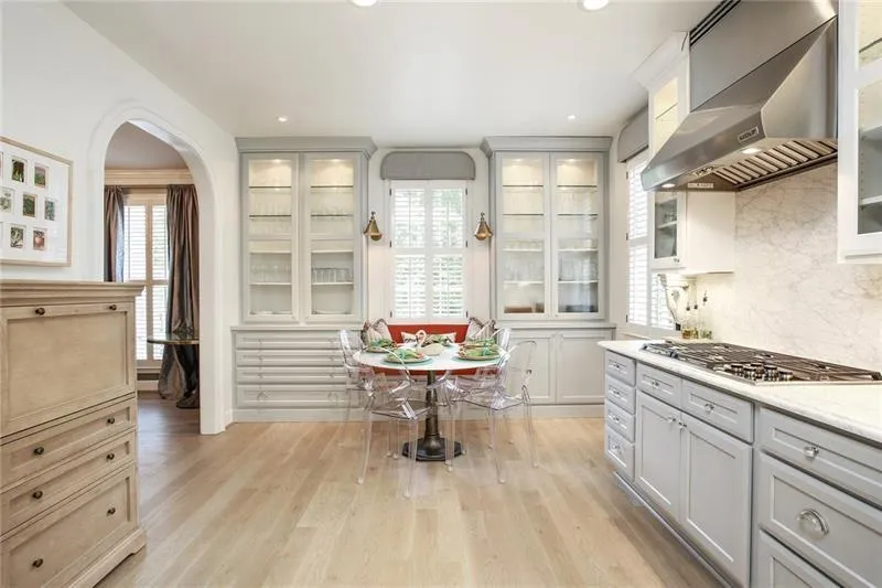 5545 Cross Gate Court, Atlanta, Georgia 30327, 6 Bedrooms Bedrooms, ,4 BathroomsBathrooms,Residential,Sold,5545 Cross Gate Court,6124742