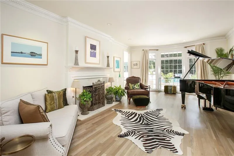 5545 Cross Gate Court, Atlanta, Georgia 30327, 6 Bedrooms Bedrooms, ,4 BathroomsBathrooms,Residential,Sold,5545 Cross Gate Court,6124742