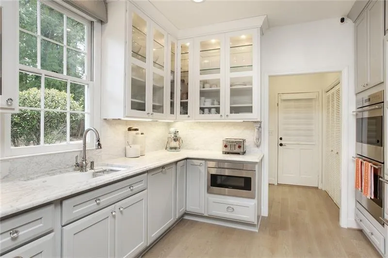 5545 Cross Gate Court, Atlanta, Georgia 30327, 6 Bedrooms Bedrooms, ,4 BathroomsBathrooms,Residential,Sold,5545 Cross Gate Court,6124742