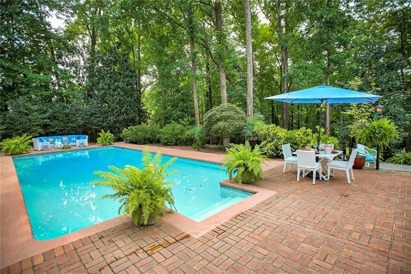 5545 Cross Gate Court, Atlanta, Georgia 30327, 6 Bedrooms Bedrooms, ,4 BathroomsBathrooms,Residential,Sold,5545 Cross Gate Court,6124742