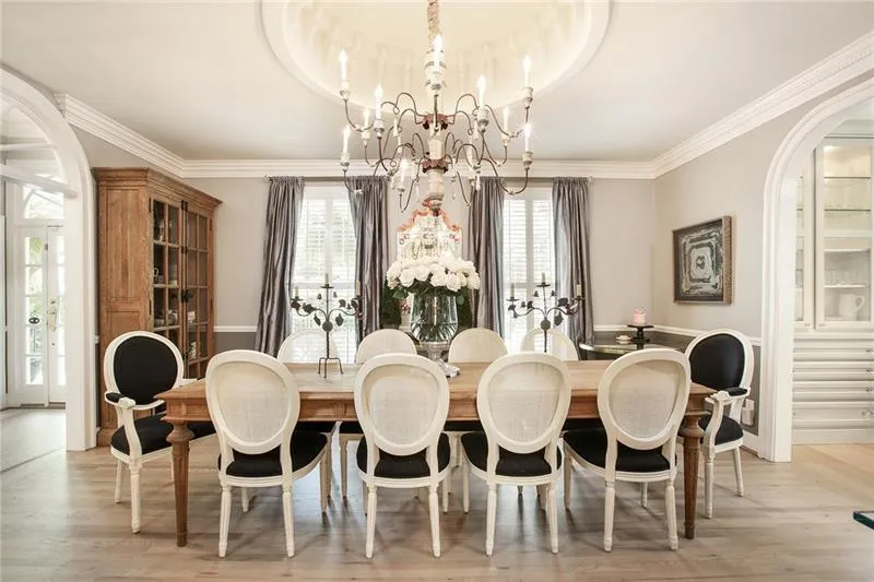 5545 Cross Gate Court, Atlanta, Georgia 30327, 6 Bedrooms Bedrooms, ,4 BathroomsBathrooms,Residential,Sold,5545 Cross Gate Court,6124742