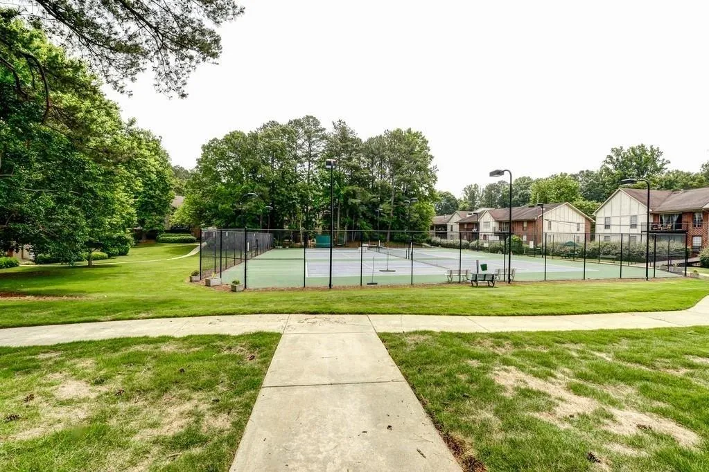 6851 Roswell Road Unit J20, Sandy Springs, Georgia 30328, 1 Bedroom Bedrooms, ,1 BathroomBathrooms,Residential,Sold,6851 Roswell Road Unit J20,6656587