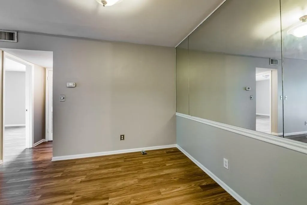 6851 Roswell Road Unit J20, Sandy Springs, Georgia 30328, 1 Bedroom Bedrooms, ,1 BathroomBathrooms,Residential,Sold,6851 Roswell Road Unit J20,6656587