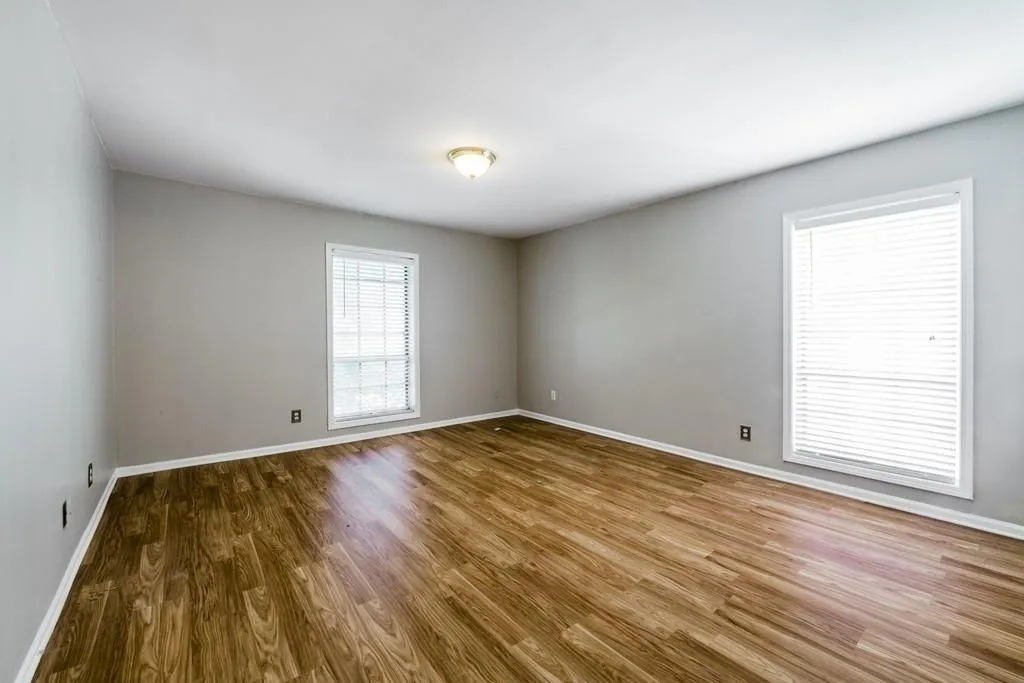 6851 Roswell Road Unit J20, Sandy Springs, Georgia 30328, 1 Bedroom Bedrooms, ,1 BathroomBathrooms,Residential,Sold,6851 Roswell Road Unit J20,6656587