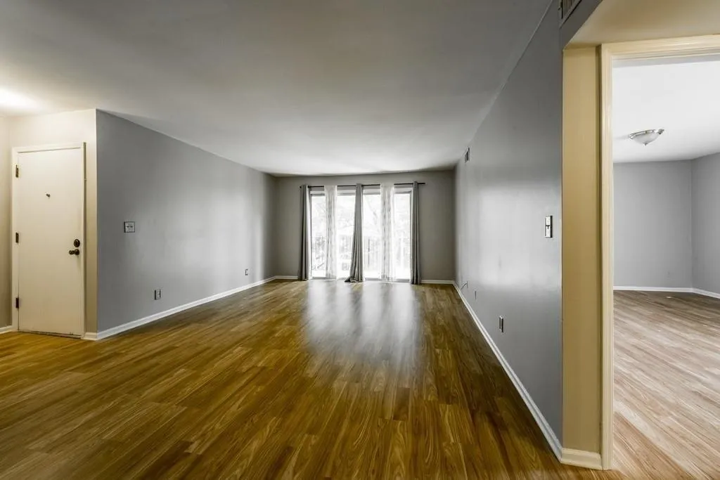 6851 Roswell Road Unit J20, Sandy Springs, Georgia 30328, 1 Bedroom Bedrooms, ,1 BathroomBathrooms,Residential,Sold,6851 Roswell Road Unit J20,6656587