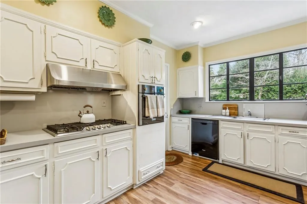 151 Peachtree Battle Avenue Nw, Atlanta, Georgia 30305, 4 Bedrooms Bedrooms, 0 ,4 BathroomsBathrooms,Residential,For Sale,151 Peachtree Battle Avenue Nw,7699086