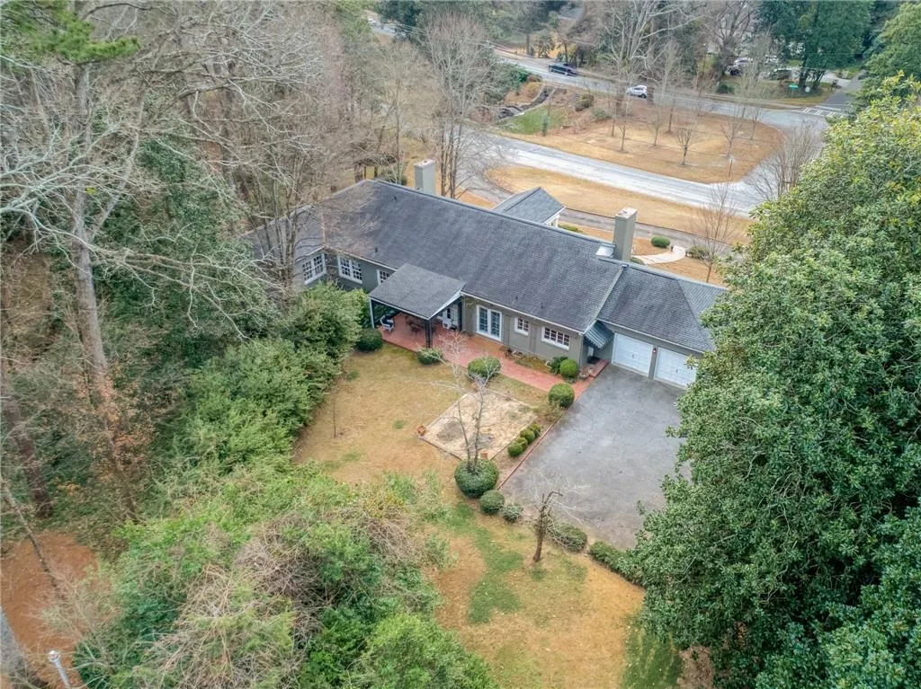 151 Peachtree Battle Avenue Nw, Atlanta, Georgia 30305, 4 Bedrooms Bedrooms, 0 ,4 BathroomsBathrooms,Residential,For Sale,151 Peachtree Battle Avenue Nw,7699086