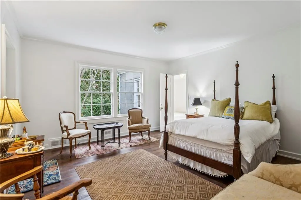 151 Peachtree Battle Avenue Nw, Atlanta, Georgia 30305, 4 Bedrooms Bedrooms, 0 ,4 BathroomsBathrooms,Residential,For Sale,151 Peachtree Battle Avenue Nw,7699086