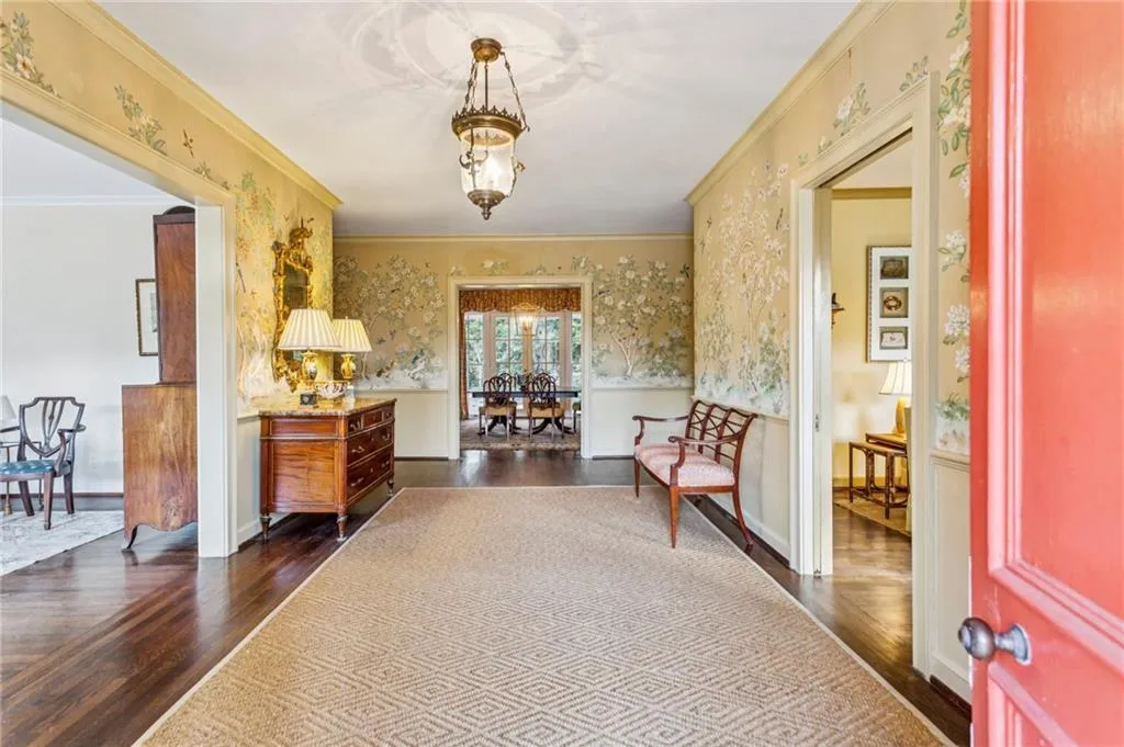 151 Peachtree Battle Avenue Nw, Atlanta, Georgia 30305, 4 Bedrooms Bedrooms, 0 ,4 BathroomsBathrooms,Residential,For Sale,151 Peachtree Battle Avenue Nw,7699086