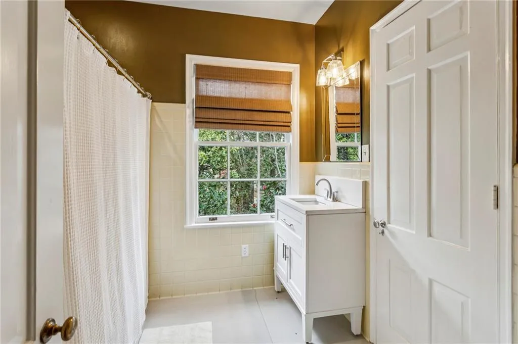 151 Peachtree Battle Avenue Nw, Atlanta, Georgia 30305, 4 Bedrooms Bedrooms, 0 ,4 BathroomsBathrooms,Residential,For Sale,151 Peachtree Battle Avenue Nw,7699086