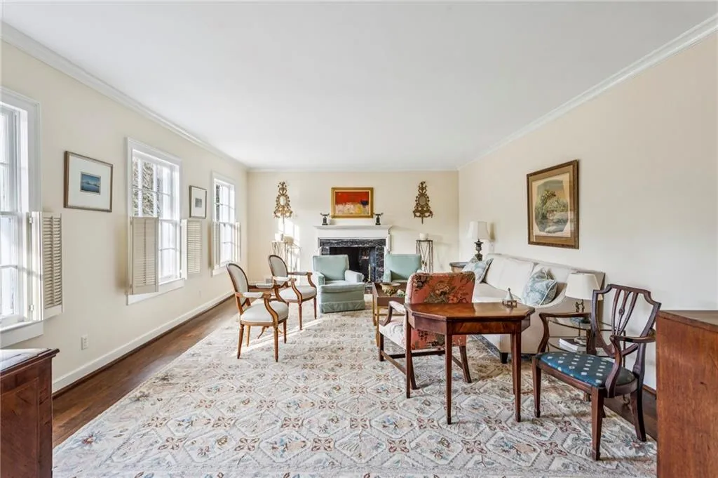 151 Peachtree Battle Avenue Nw, Atlanta, Georgia 30305, 4 Bedrooms Bedrooms, 0 ,4 BathroomsBathrooms,Residential,For Sale,151 Peachtree Battle Avenue Nw,7699086