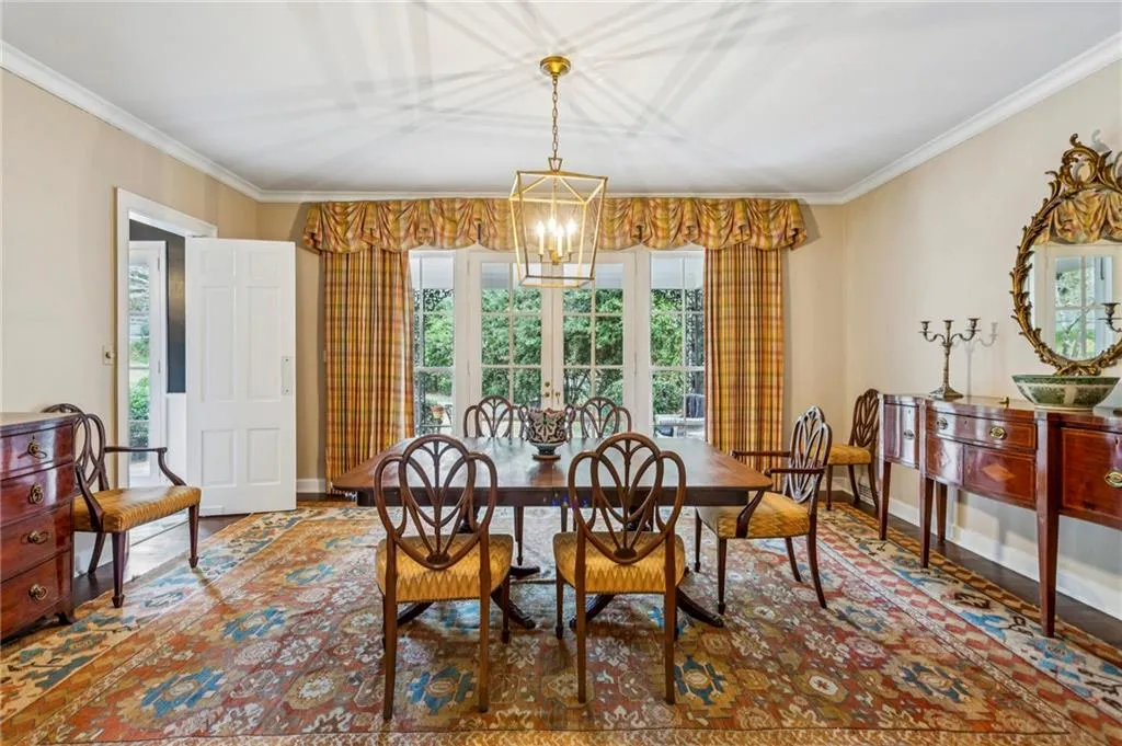 151 Peachtree Battle Avenue Nw, Atlanta, Georgia 30305, 4 Bedrooms Bedrooms, 0 ,4 BathroomsBathrooms,Residential,For Sale,151 Peachtree Battle Avenue Nw,7699086