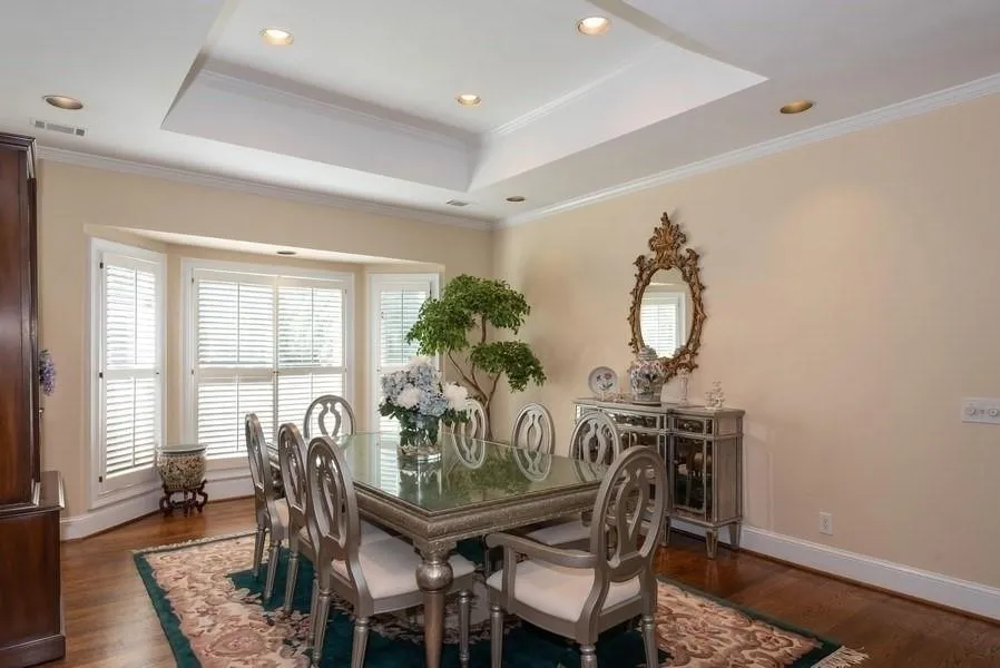 1095 Old Powers Ferry Road, Sandy Springs, Georgia 30327, 5 Bedrooms Bedrooms, ,4 BathroomsBathrooms,Residential,Sold,1095 Old Powers Ferry Road,6595699