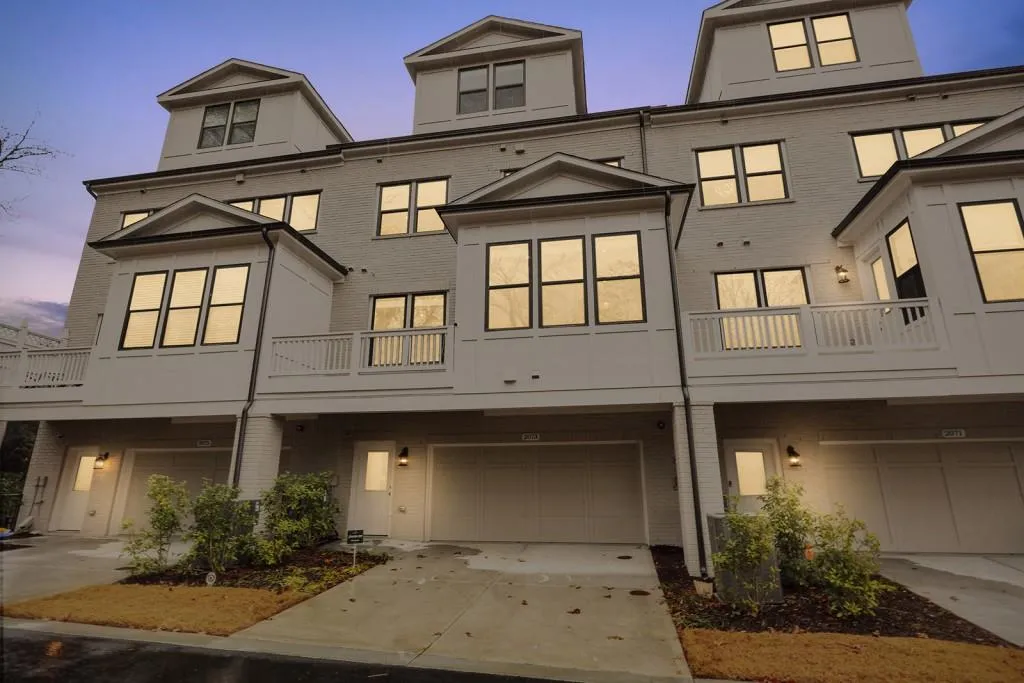 2073 Wheaton Way, Sandy Springs, Georgia 30328, 4 Bedrooms Bedrooms, ,4 BathroomsBathrooms,Residential,Sold,2073 Wheaton Way,6826078 2073 Wheaton Way, Sandy Springs, Georgia 30328, 4 Bedrooms Bedrooms, ,4 BathroomsBathrooms,Residential,Sold,2073 Wheaton Way,6826078