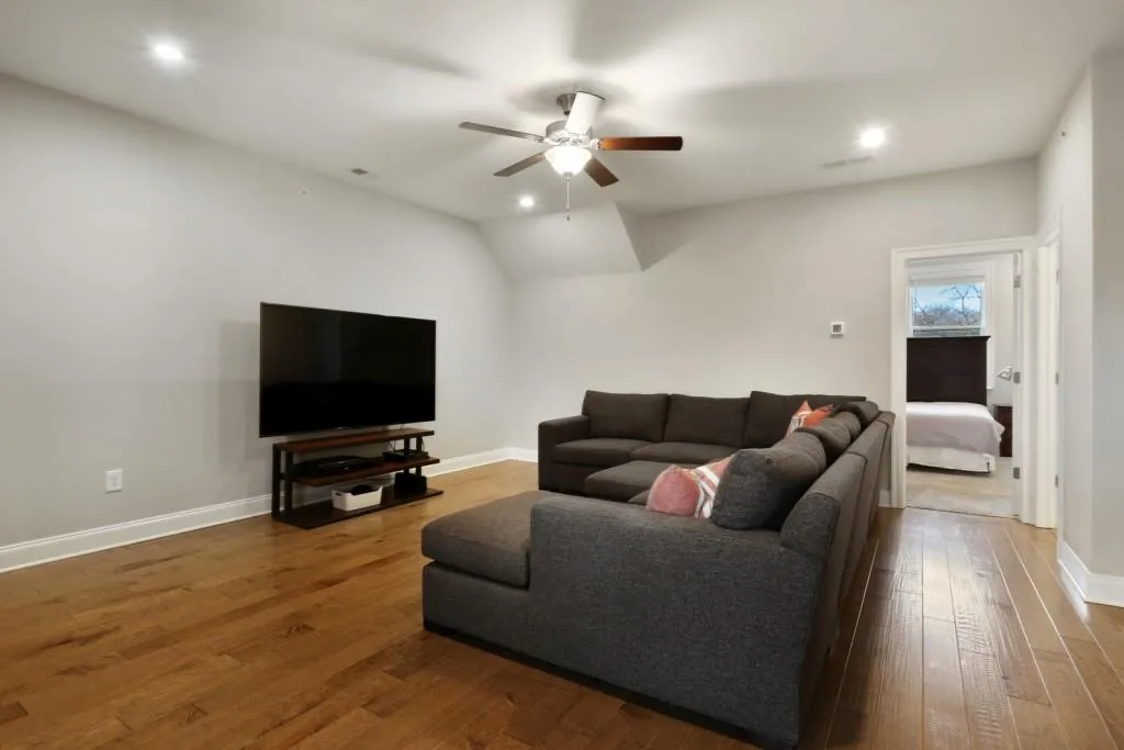 2073 Wheaton Way, Sandy Springs, Georgia 30328, 4 Bedrooms Bedrooms, ,4 BathroomsBathrooms,Residential,Sold,2073 Wheaton Way,6826078 2073 Wheaton Way, Sandy Springs, Georgia 30328, 4 Bedrooms Bedrooms, ,4 BathroomsBathrooms,Residential,Sold,2073 Wheaton Way,6826078