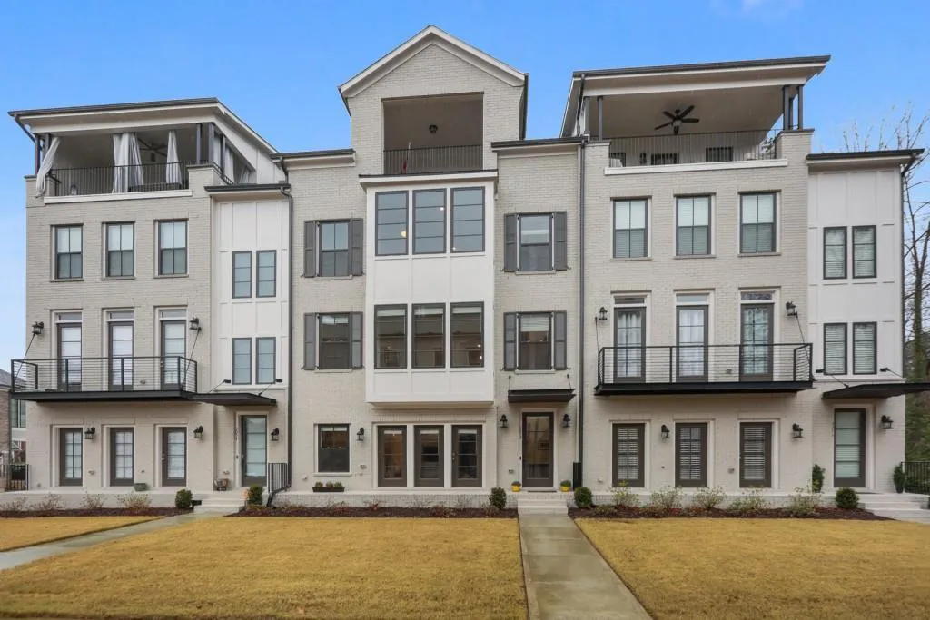 2073 Wheaton Way, Sandy Springs, Georgia 30328, 4 Bedrooms Bedrooms, ,4 BathroomsBathrooms,Residential,Sold,2073 Wheaton Way,6826078 2073 Wheaton Way, Sandy Springs, Georgia 30328, 4 Bedrooms Bedrooms, ,4 BathroomsBathrooms,Residential,Sold,2073 Wheaton Way,6826078