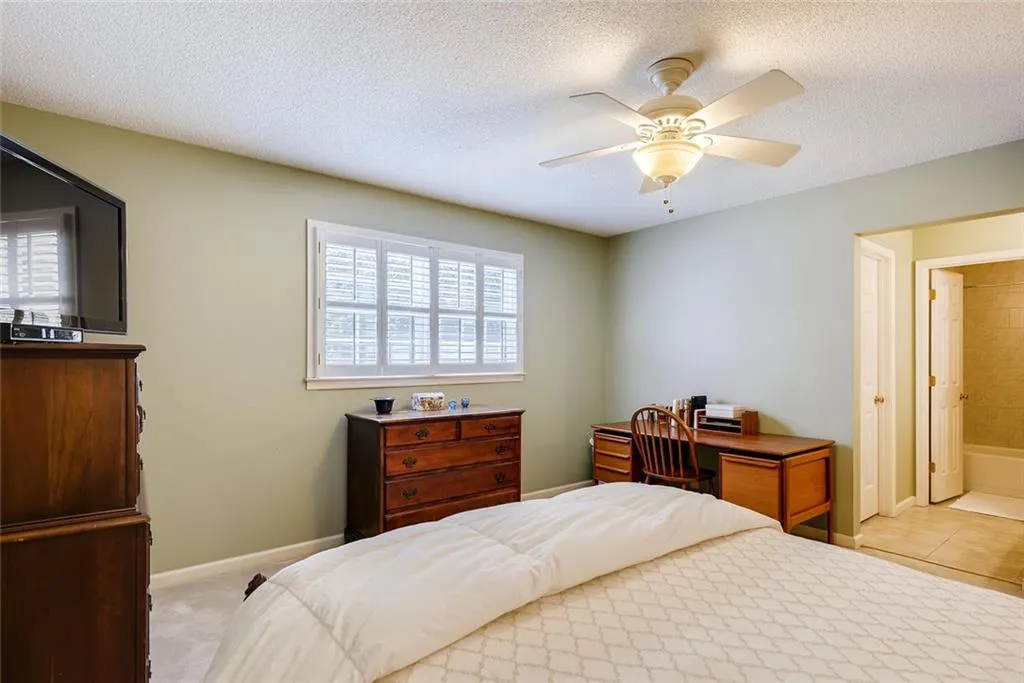 303 Dunwoody Chace, Atlanta, Georgia 30328, 3 Bedrooms Bedrooms, ,3 BathroomsBathrooms,Residential,Sold,303 Dunwoody Chace,6597720