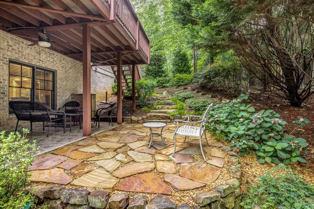 845 Glengate Place, Atlanta, Georgia 30328, 6 Bedrooms Bedrooms, ,6 BathroomsBathrooms,Residential,Sold,845 Glengate Place,5868959