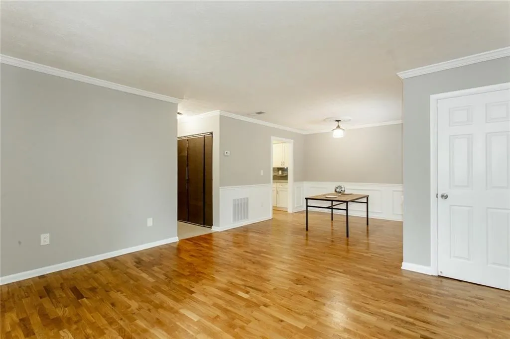 1150 Collier Road Nw Unit H8, Atlanta, Georgia 30318, 1 Bedroom Bedrooms, ,1 BathroomBathrooms,Residential,Sold,1150 Collier Road Nw Unit H8,6095713