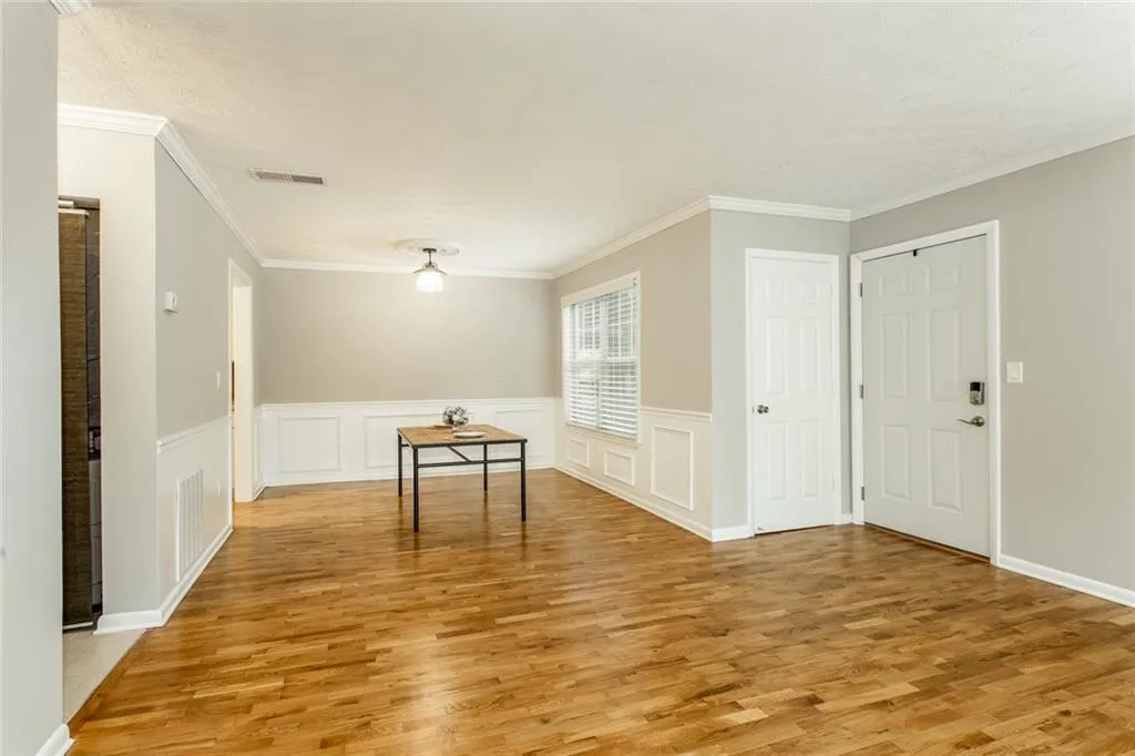 1150 Collier Road Nw Unit H8, Atlanta, Georgia 30318, 1 Bedroom Bedrooms, ,1 BathroomBathrooms,Residential,Sold,1150 Collier Road Nw Unit H8,6095713