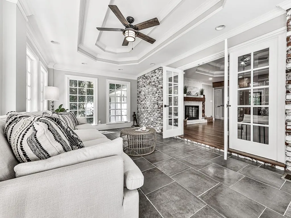5335 Peachtree Dunwoody Road, Sandy Springs, Georgia 30342, 4 Bedrooms Bedrooms, ,3 BathroomsBathrooms,Residential,Sold,5335 Peachtree Dunwoody Road,7126563
