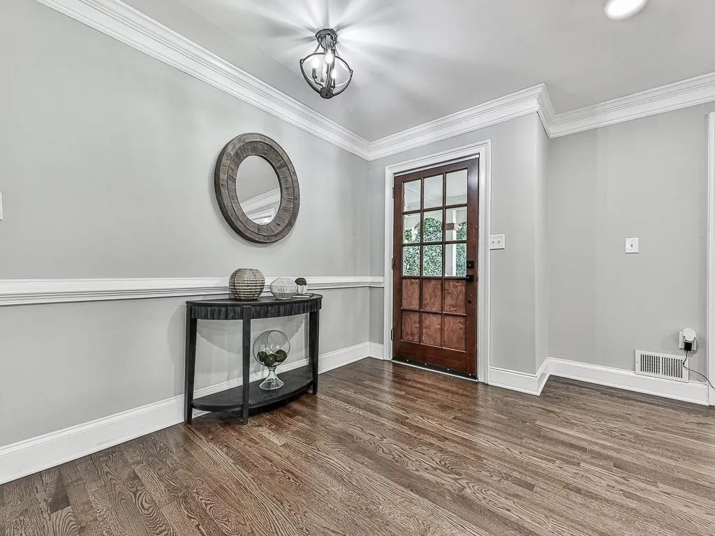 5335 Peachtree Dunwoody Road, Sandy Springs, Georgia 30342, 4 Bedrooms Bedrooms, ,3 BathroomsBathrooms,Residential,Sold,5335 Peachtree Dunwoody Road,7126563