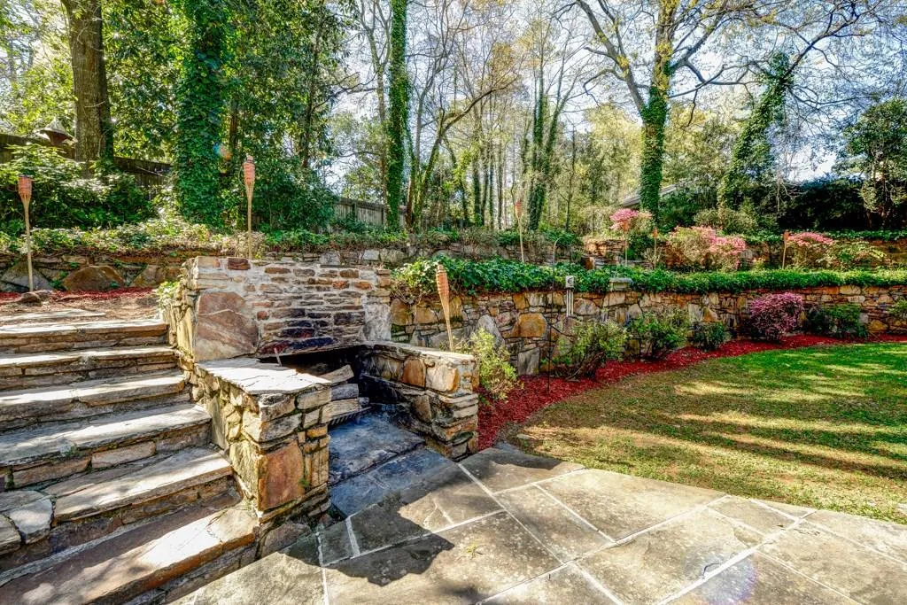 4904 Lake Forrest Drive Ne, Sandy Springs, Georgia 30342, 3 Bedrooms Bedrooms, ,2 BathroomsBathrooms,Residential,Sold,4904 Lake Forrest Drive Ne,5664217