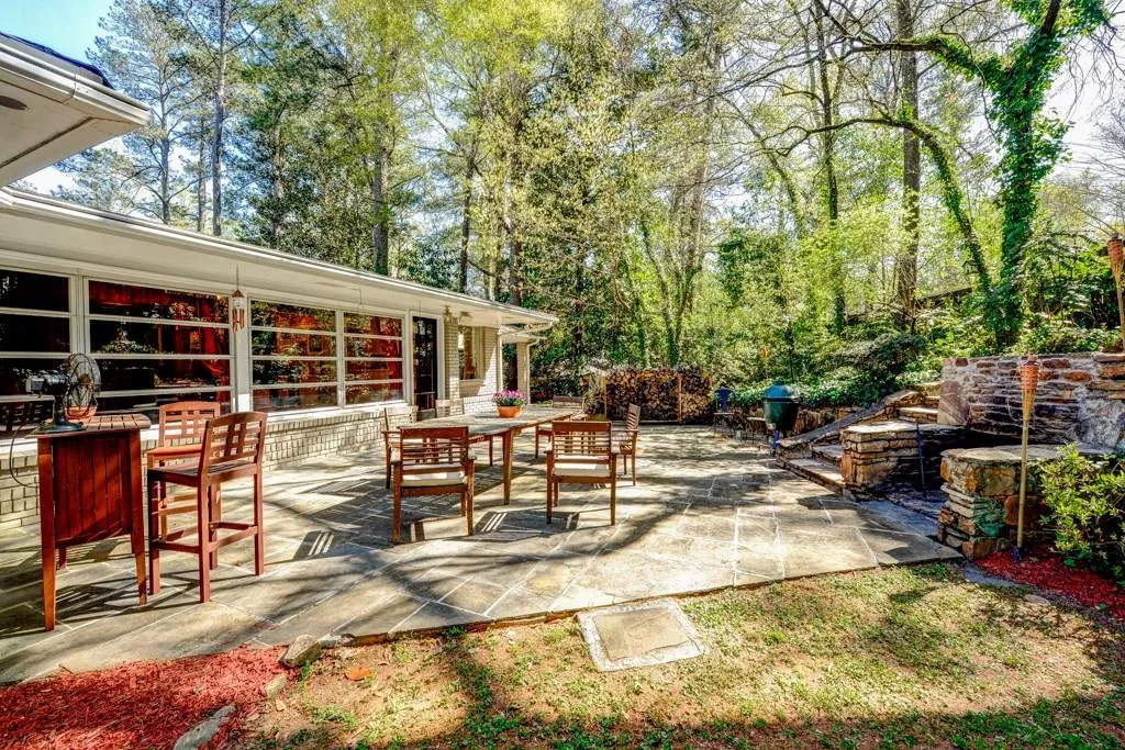 4904 Lake Forrest Drive Ne, Sandy Springs, Georgia 30342, 3 Bedrooms Bedrooms, ,2 BathroomsBathrooms,Residential,Sold,4904 Lake Forrest Drive Ne,5664217