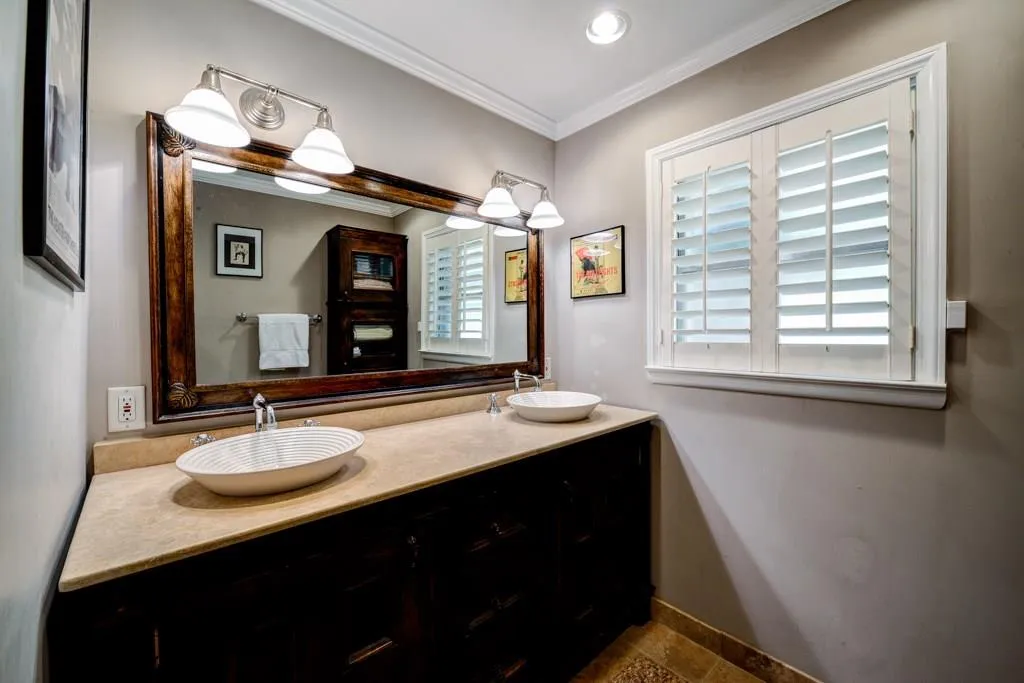 4904 Lake Forrest Drive Ne, Sandy Springs, Georgia 30342, 3 Bedrooms Bedrooms, ,2 BathroomsBathrooms,Residential,Sold,4904 Lake Forrest Drive Ne,5664217