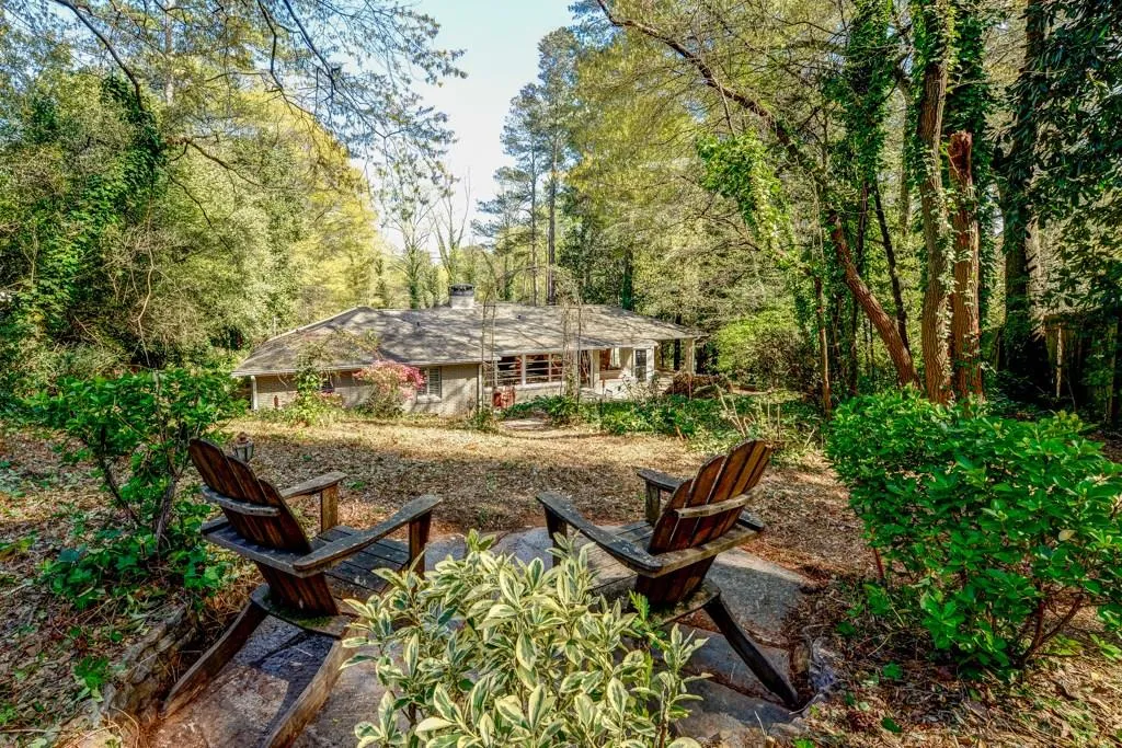 4904 Lake Forrest Drive Ne, Sandy Springs, Georgia 30342, 3 Bedrooms Bedrooms, ,2 BathroomsBathrooms,Residential,Sold,4904 Lake Forrest Drive Ne,5664217
