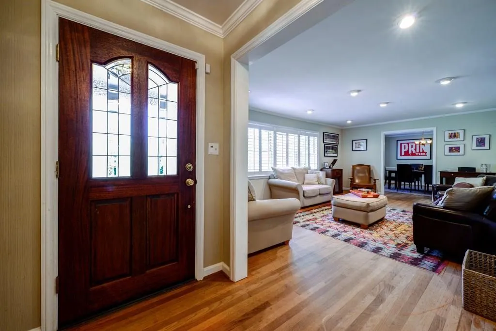 4904 Lake Forrest Drive Ne, Sandy Springs, Georgia 30342, 3 Bedrooms Bedrooms, ,2 BathroomsBathrooms,Residential,Sold,4904 Lake Forrest Drive Ne,5664217