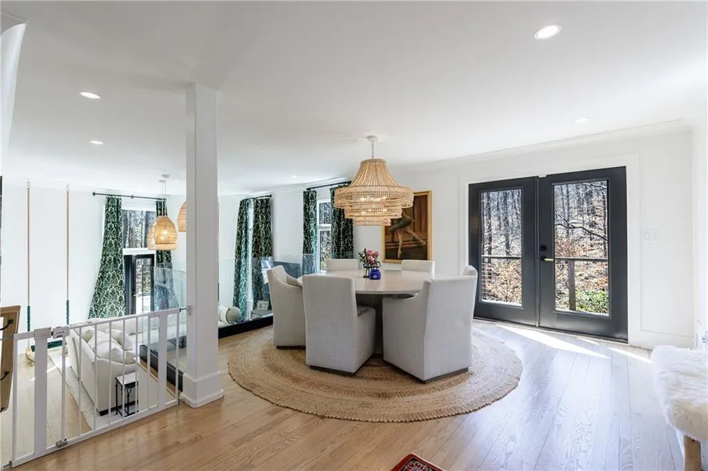1110 Vernon Springs Court, Atlanta, Georgia 30327, 4 Bedrooms Bedrooms, ,3 BathroomsBathrooms,Residential,For Sale,1110 Vernon Springs Court,7661772