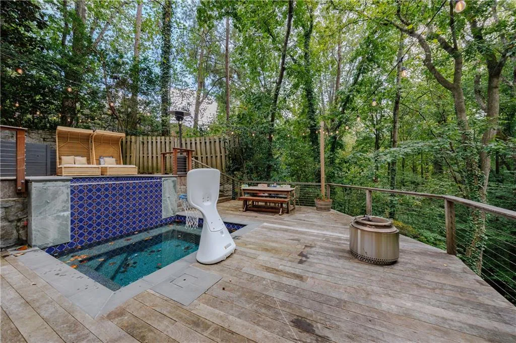 1110 Vernon Springs Court, Atlanta, Georgia 30327, 4 Bedrooms Bedrooms, ,3 BathroomsBathrooms,Residential,For Sale,1110 Vernon Springs Court,7661772