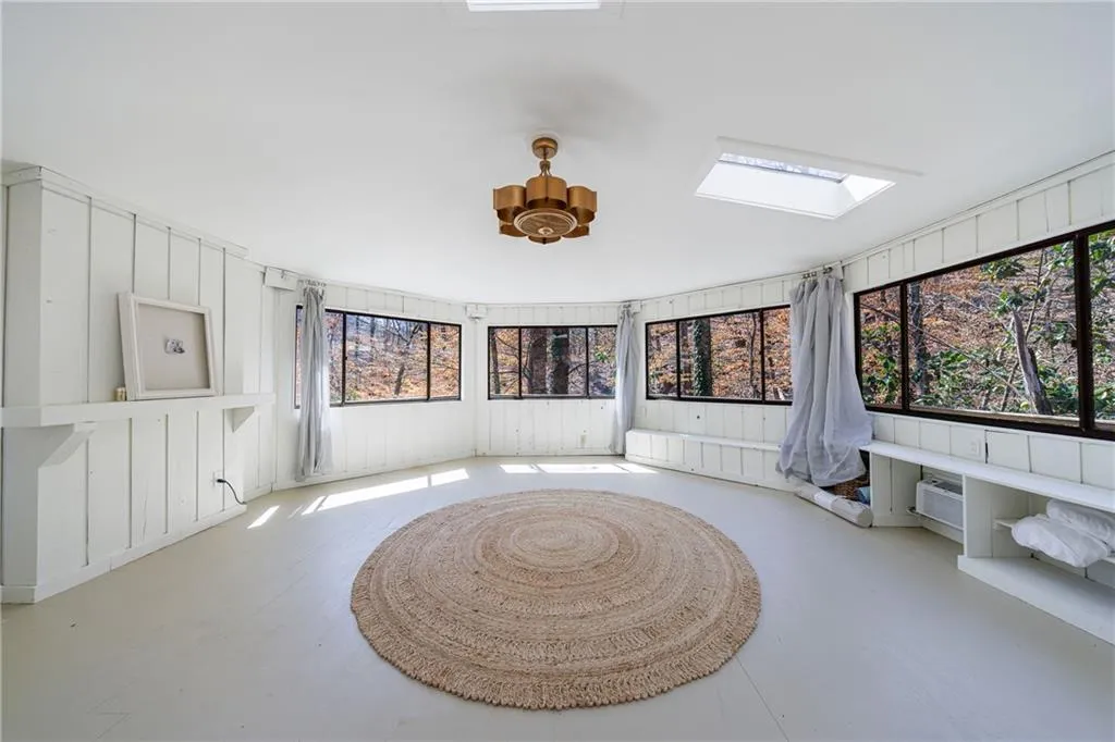 1110 Vernon Springs Court, Atlanta, Georgia 30327, 4 Bedrooms Bedrooms, ,3 BathroomsBathrooms,Residential,For Sale,1110 Vernon Springs Court,7661772