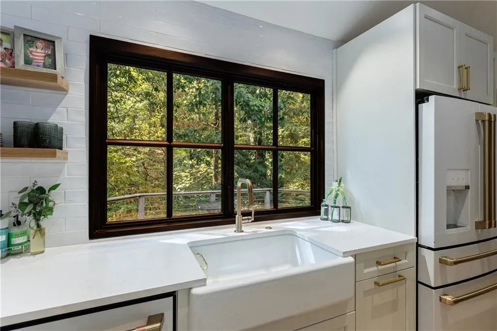 1110 Vernon Springs Court, Atlanta, Georgia 30327, 4 Bedrooms Bedrooms, ,3 BathroomsBathrooms,Residential,For Sale,1110 Vernon Springs Court,7661772