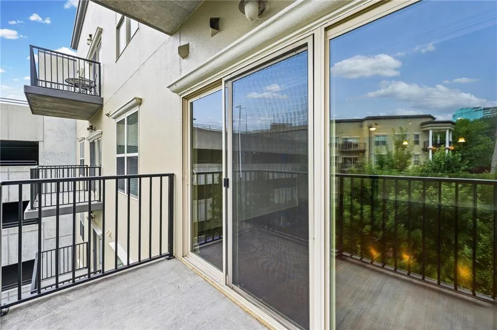 Private balcony to enjoy the expansive tree-filled scenery